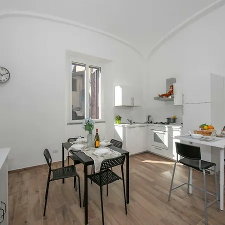 Sleeps 4 Arona